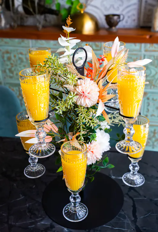 Mimosa Tree - Antipode Montréal