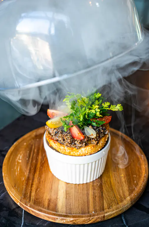 Oeuf Poché à la crème - Antipode Montréal