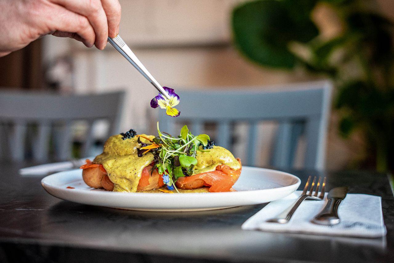 Oeufs bénédictines Saumon fumé et Gacamole